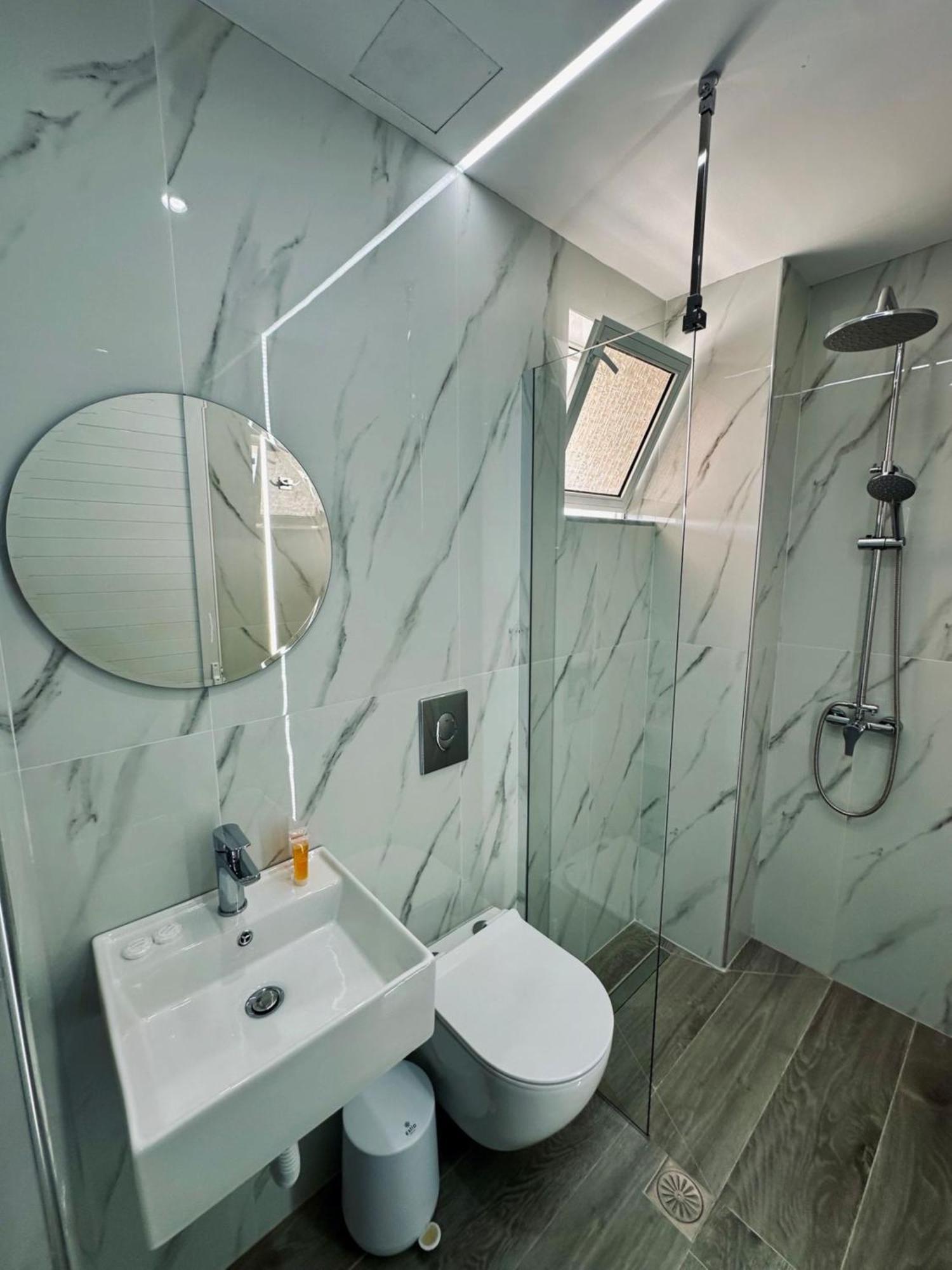 Vickys Aparthotel 2*